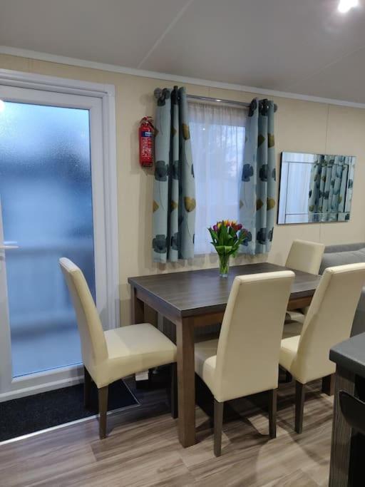 Calm & Cosy Apartment Ferndown